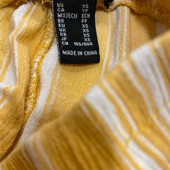 XS shorts from Forever 21 - Picture 3 of 3